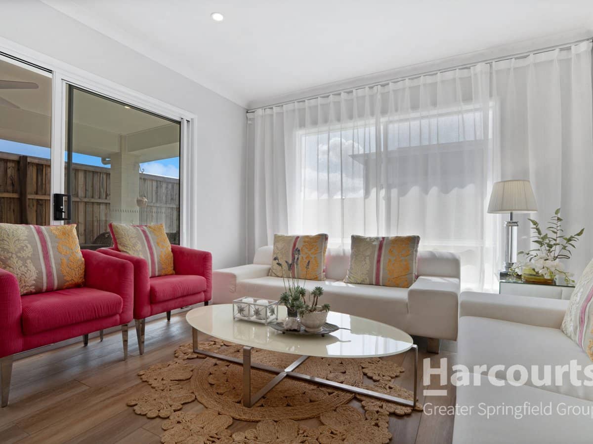 16 Desert Road, GREENBANK - Thumbnail 13