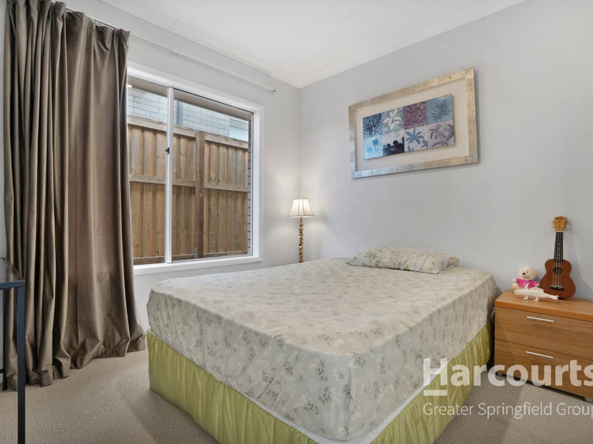 16 Desert Road, GREENBANK - Thumbnail 21