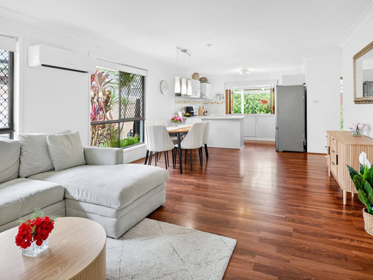 16 Mctaggart Place, CARRARA - Thumbnail 8