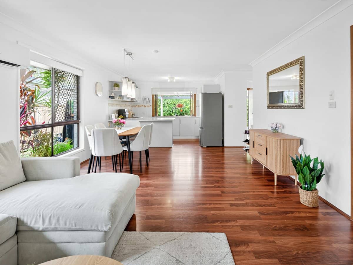 16 Mctaggart Place, CARRARA - Thumbnail 9