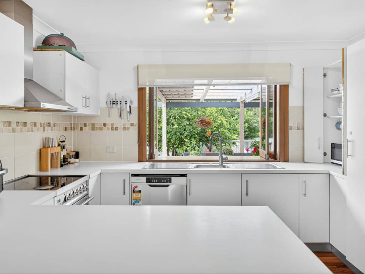 16 Mctaggart Place, CARRARA - Thumbnail 12