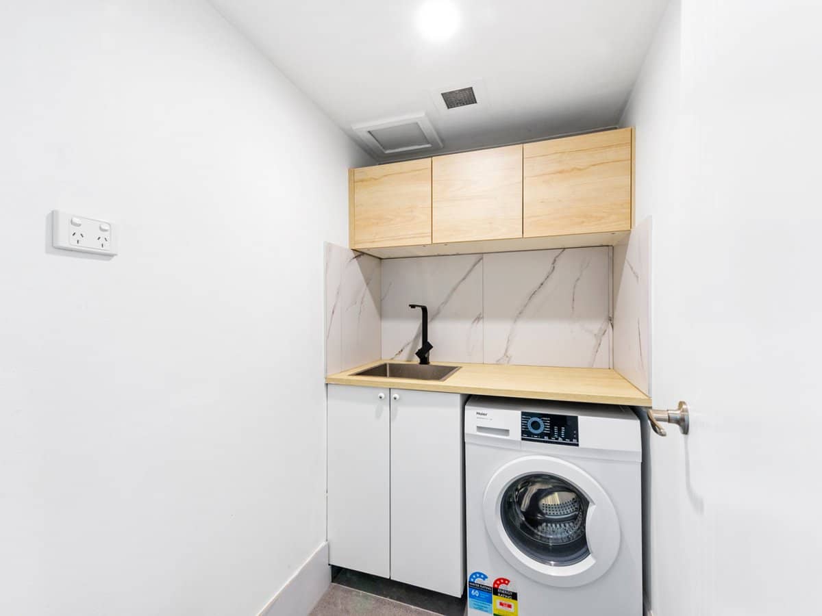 80 The Esplanade, SURFERS PARADISE - Thumbnail 21