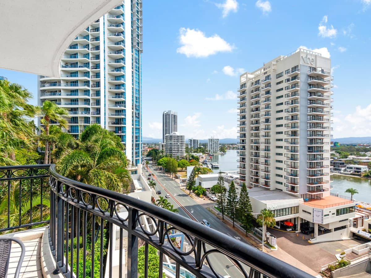 23 Ferny Avenue, SURFERS PARADISE - Thumbnail 4