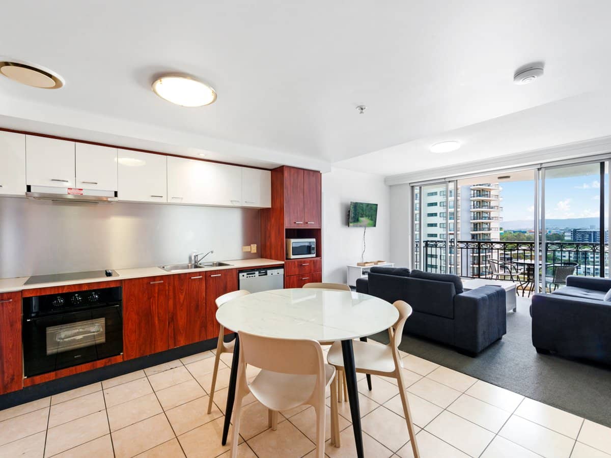 23 Ferny Avenue, SURFERS PARADISE - Thumbnail 8