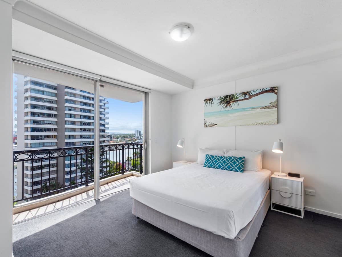 23 Ferny Avenue, SURFERS PARADISE - Thumbnail 12