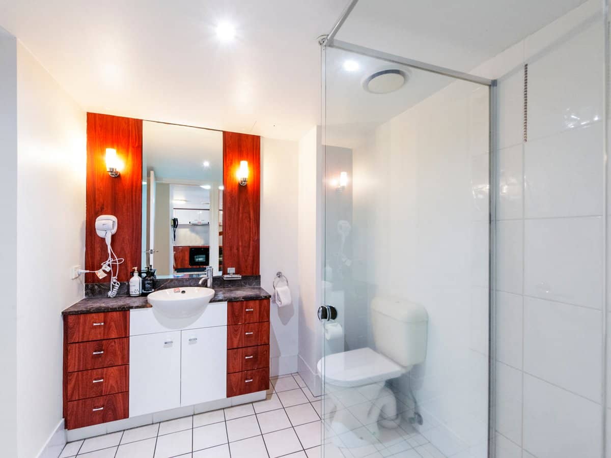 23 Ferny Avenue, SURFERS PARADISE - Thumbnail 13