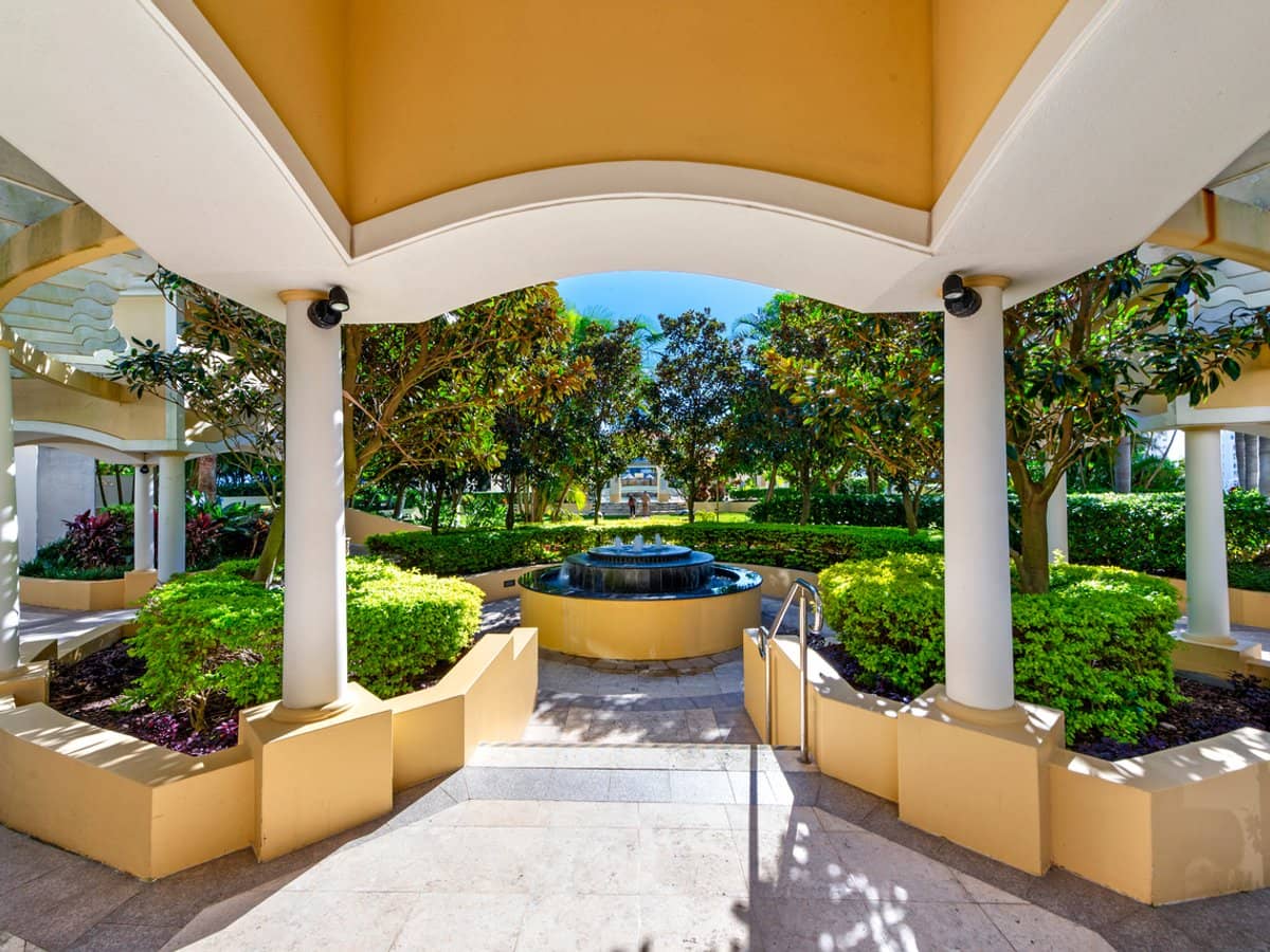 23 Ferny Avenue, SURFERS PARADISE - Thumbnail 25