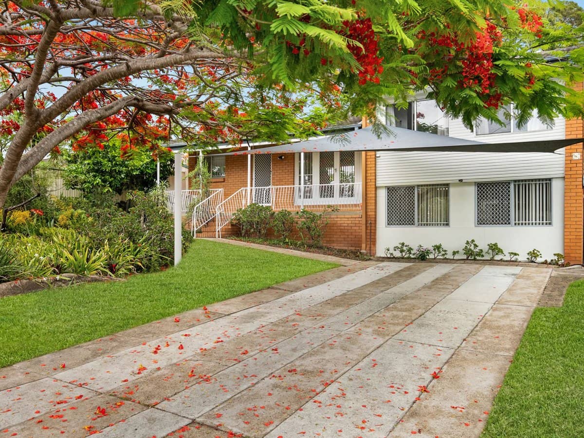 4 Stuart Street, WOODRIDGE - Thumbnail 1