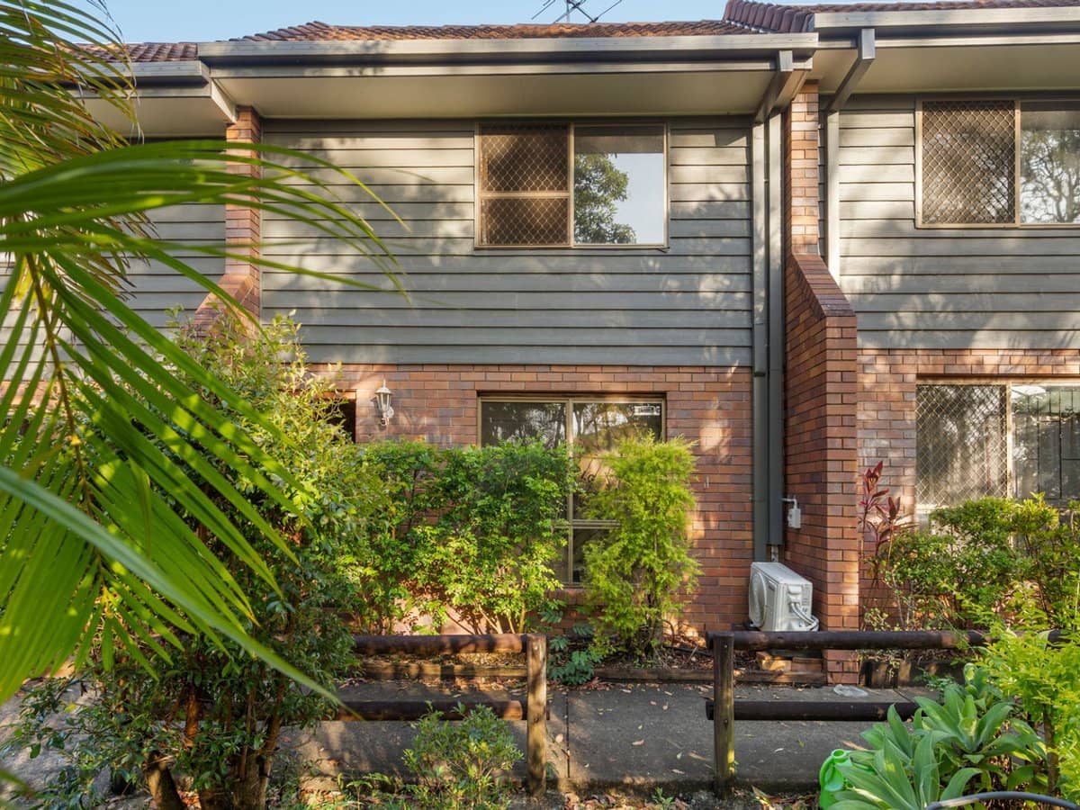 138 Fryar Road, EAGLEBY - Thumbnail 1