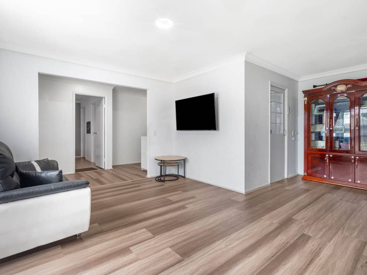 33 Lake Amaroo Court, LOGAN RESERVE - Thumbnail 5