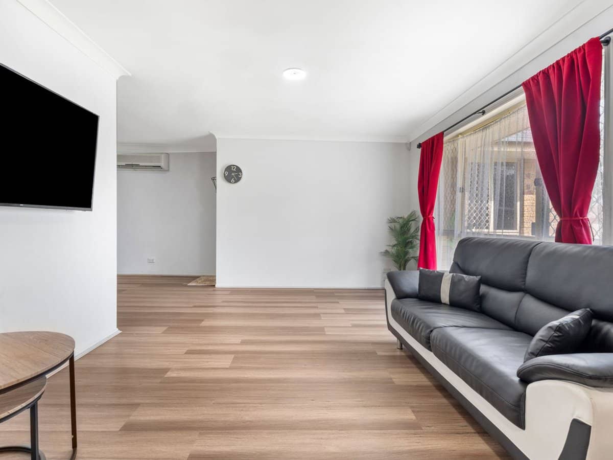 33 Lake Amaroo Court, LOGAN RESERVE - Thumbnail 7