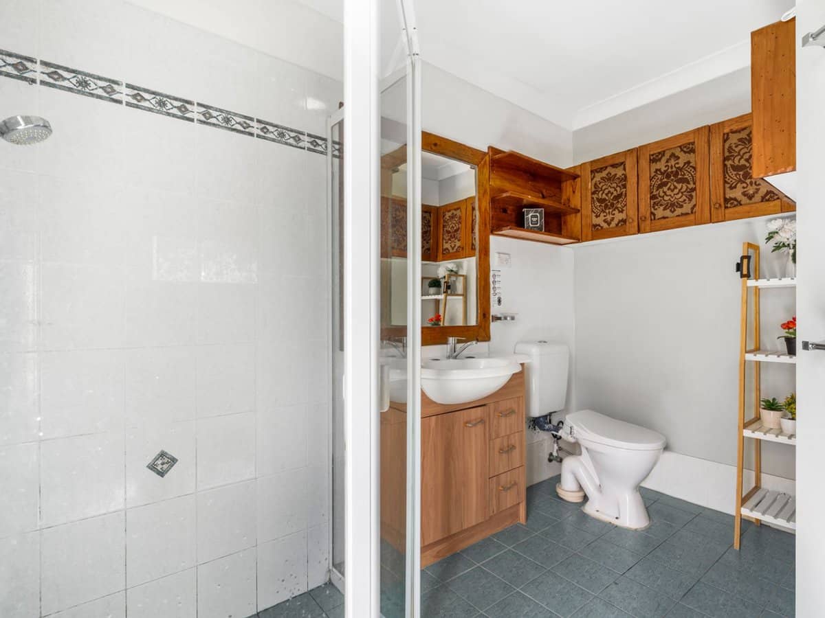 33 Lake Amaroo Court, LOGAN RESERVE - Thumbnail 9