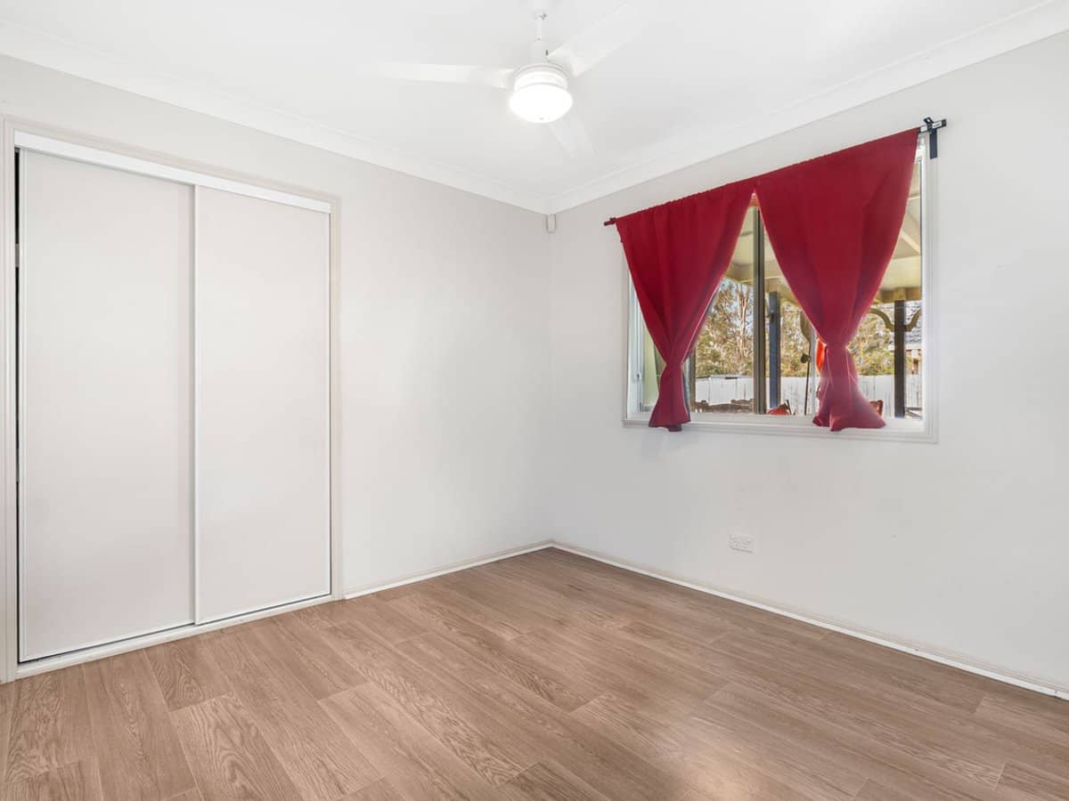 33 Lake Amaroo Court, LOGAN RESERVE - Thumbnail 11