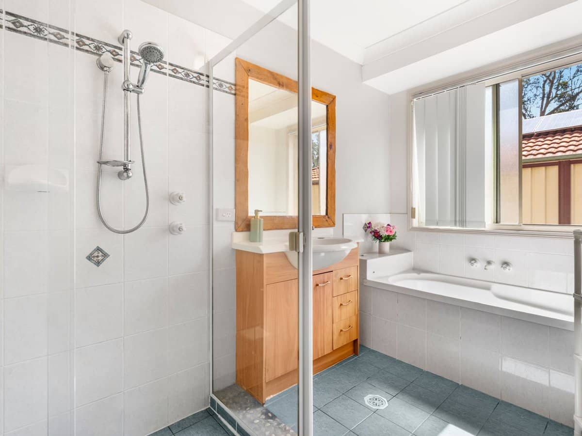 33 Lake Amaroo Court, LOGAN RESERVE - Thumbnail 12