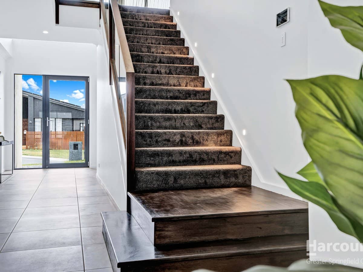 2 Delphinus Vista, SOUTH RIPLEY - Thumbnail 2