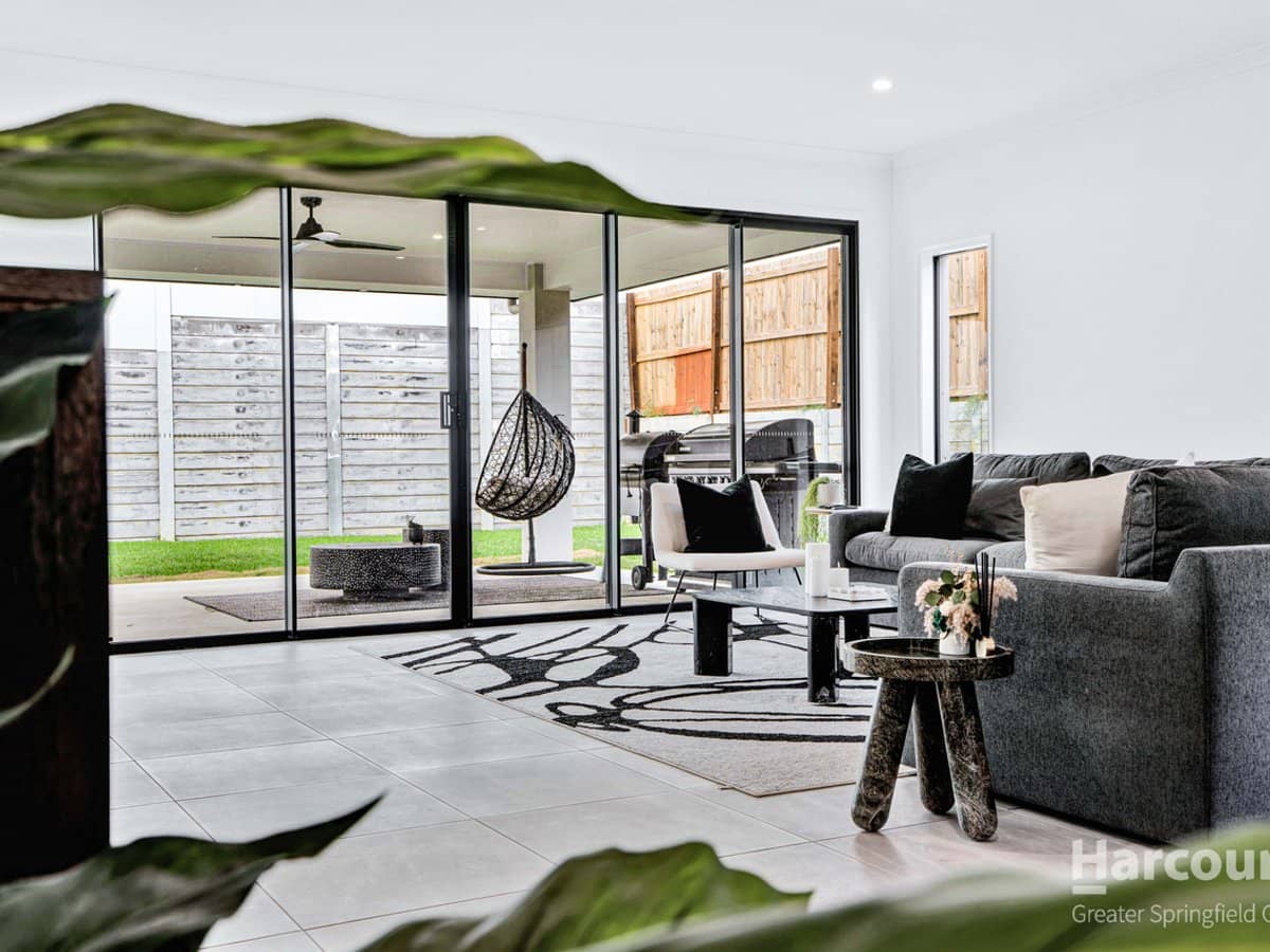 2 Delphinus Vista, SOUTH RIPLEY - Thumbnail 3