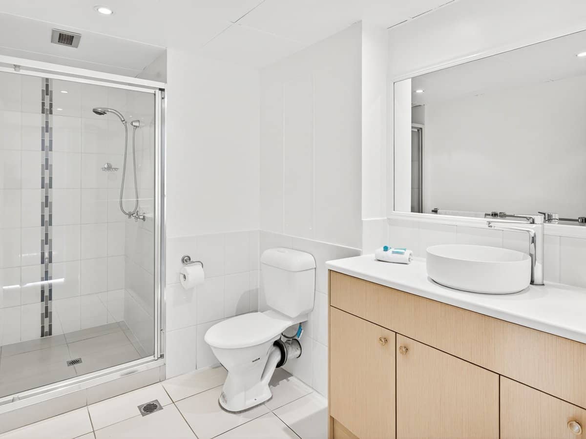 63 Cavill Avenue, SURFERS PARADISE - Thumbnail 23