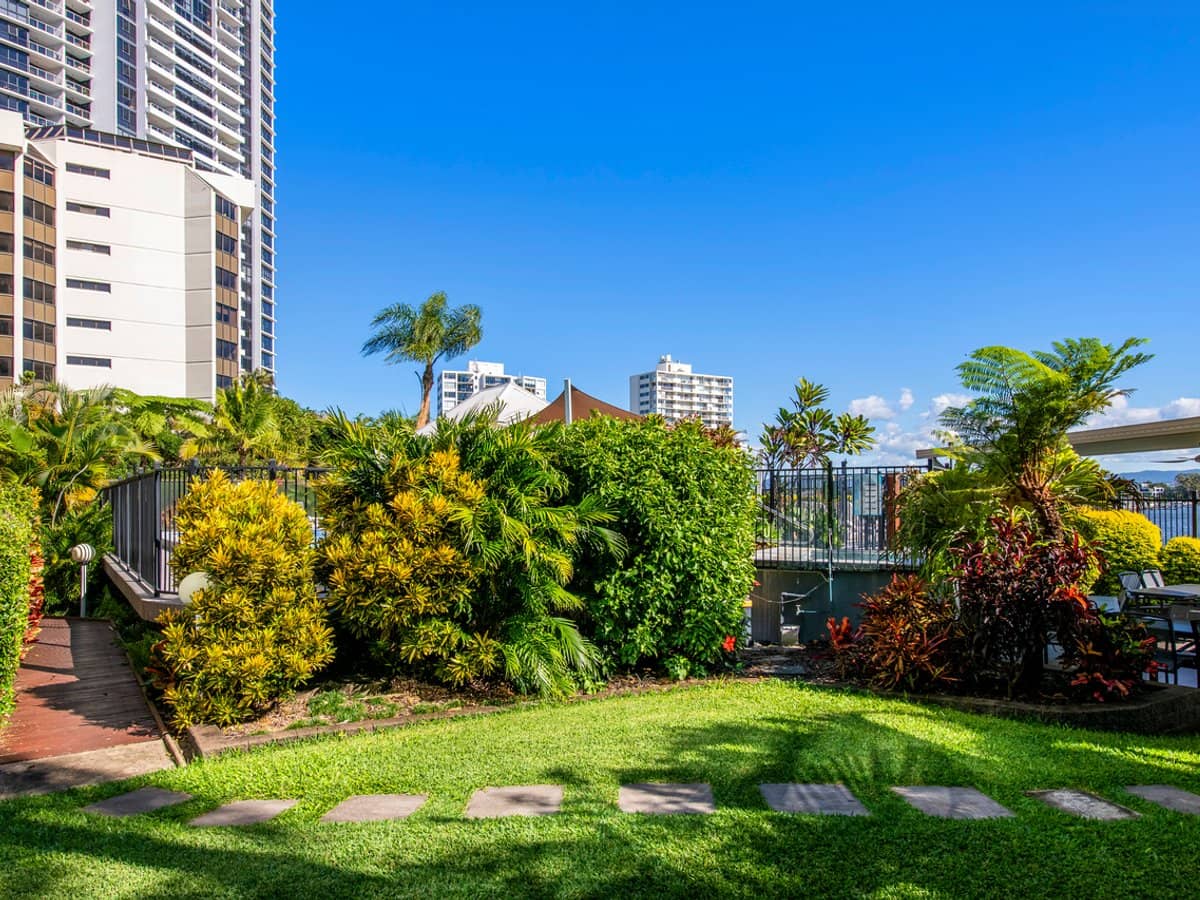 63 Cavill Avenue, SURFERS PARADISE - Thumbnail 35