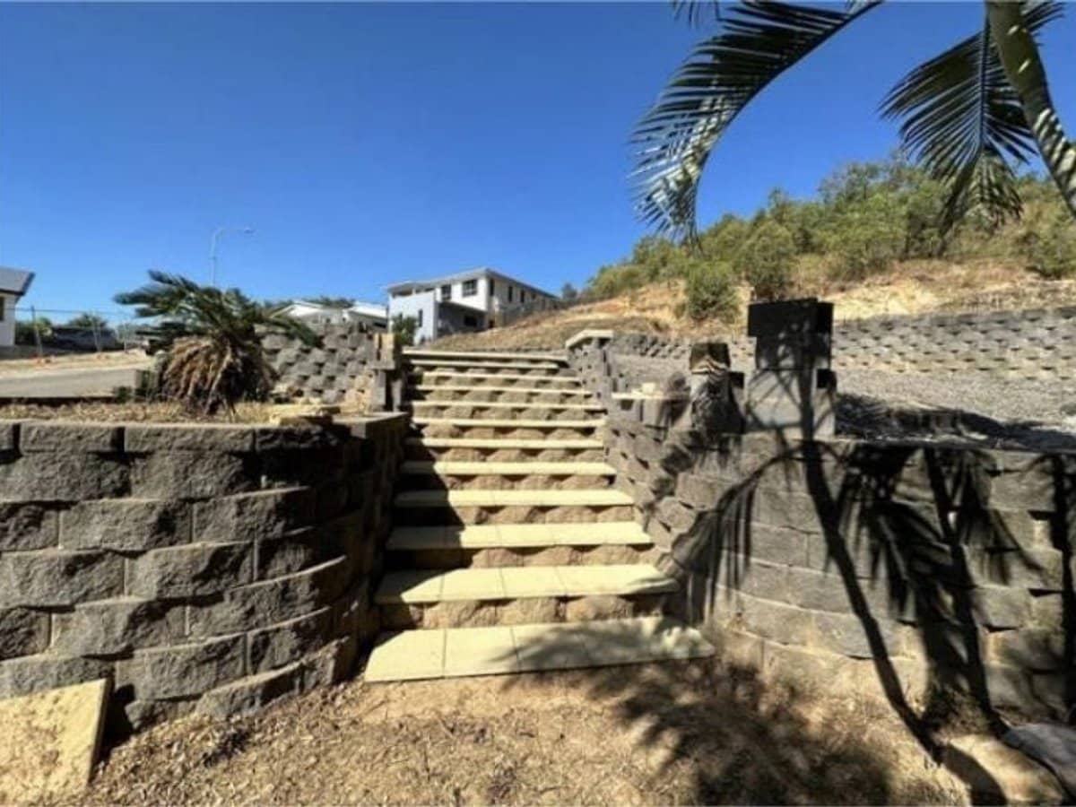 7 Mont Blanc Place, Mount Louisa - Thumbnail 5