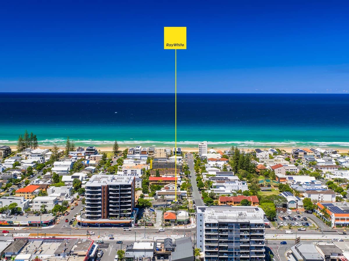 43 Venice Street, MERMAID BEACH - Thumbnail 1