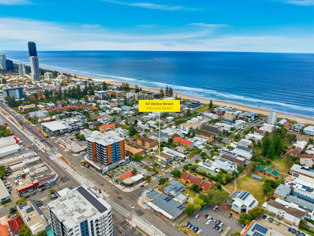 43 Venice Street, MERMAID BEACH - Thumbnail 4
