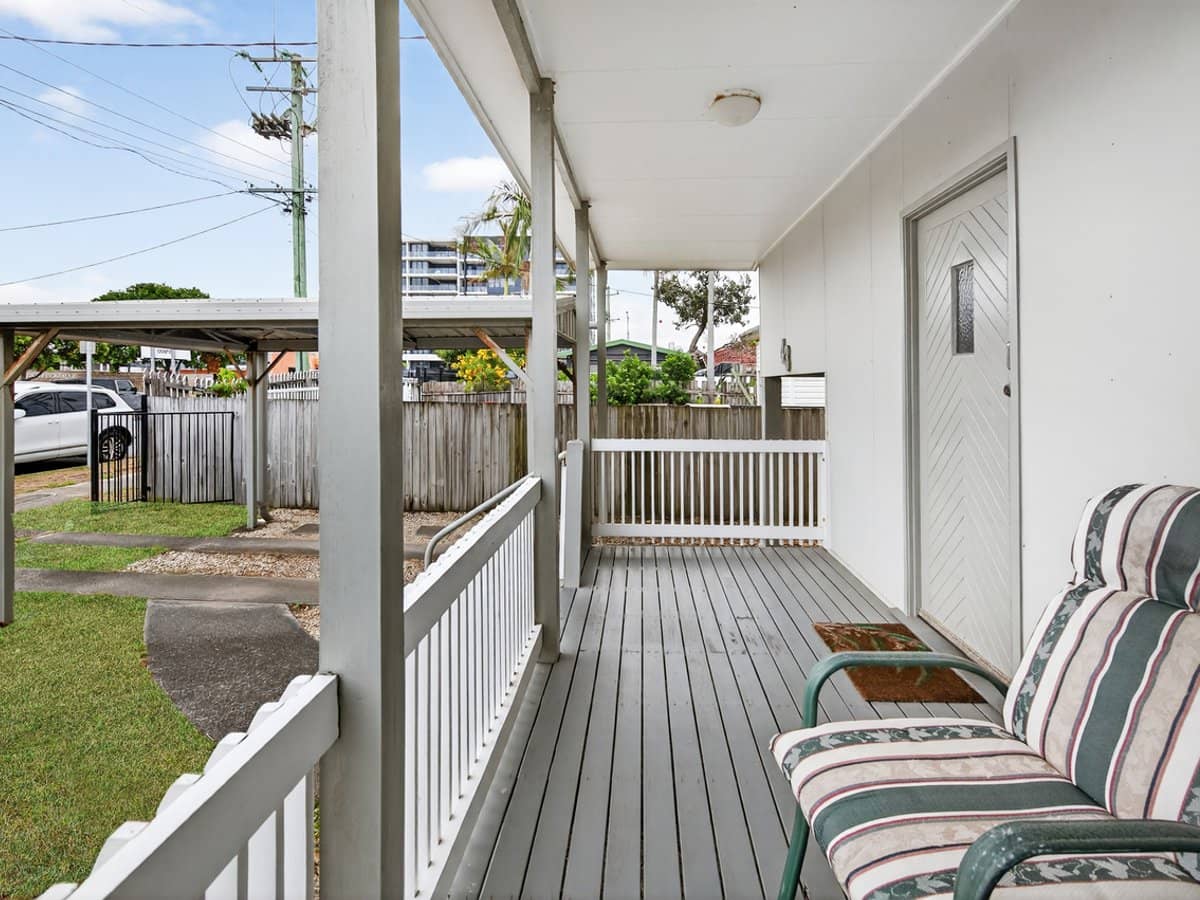 43 Venice Street, MERMAID BEACH - Thumbnail 8
