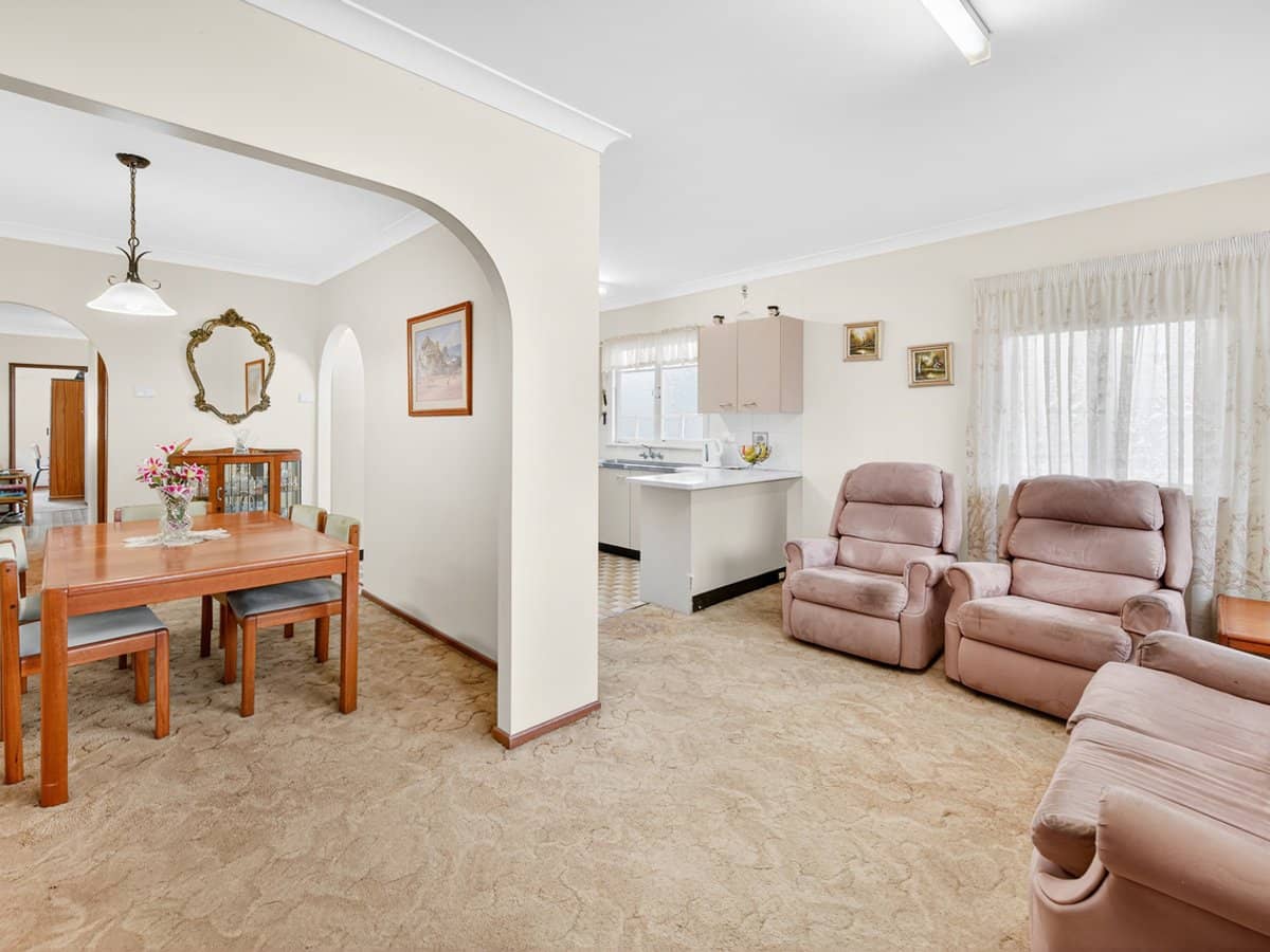 43 Venice Street, MERMAID BEACH - Thumbnail 10