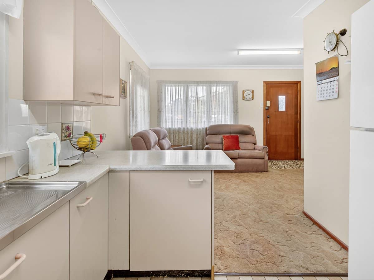 43 Venice Street, MERMAID BEACH - Thumbnail 16