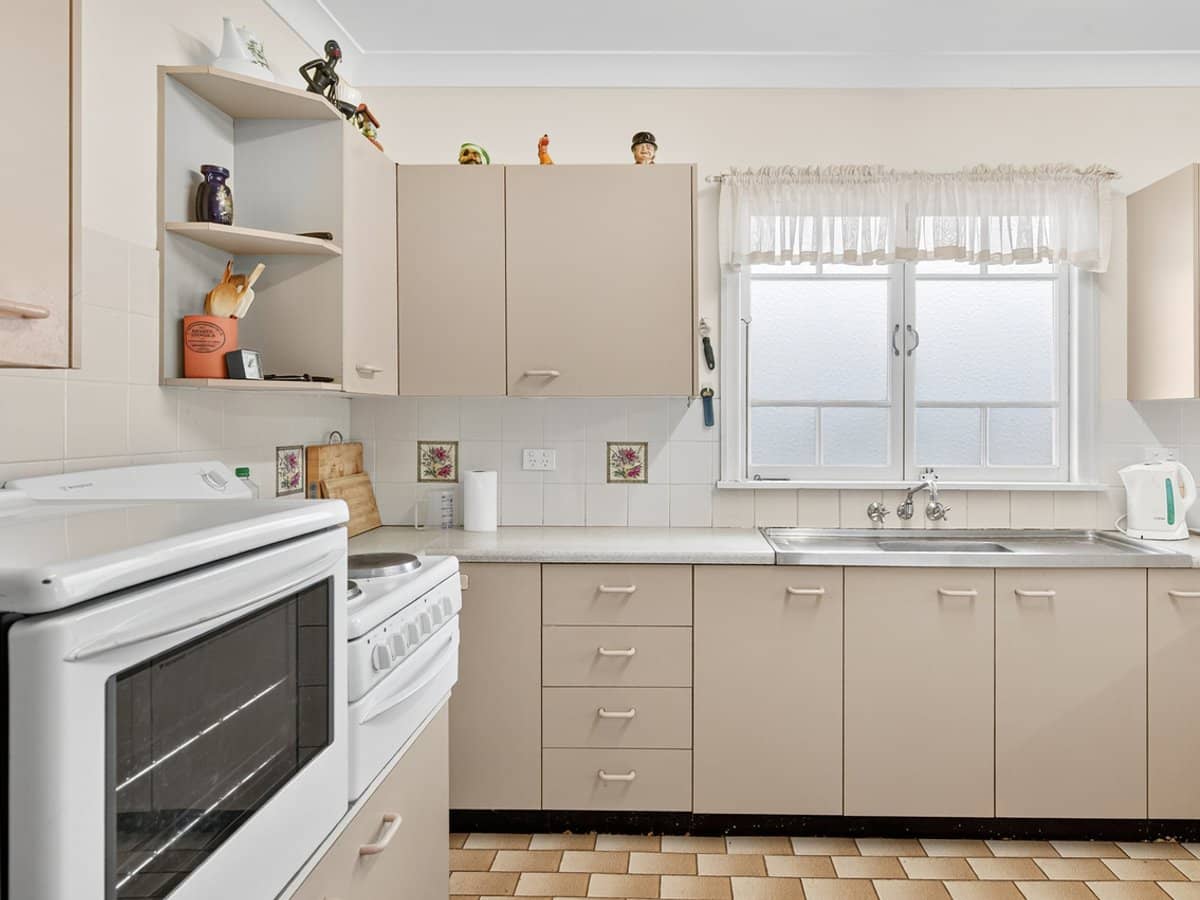 43 Venice Street, MERMAID BEACH - Thumbnail 17