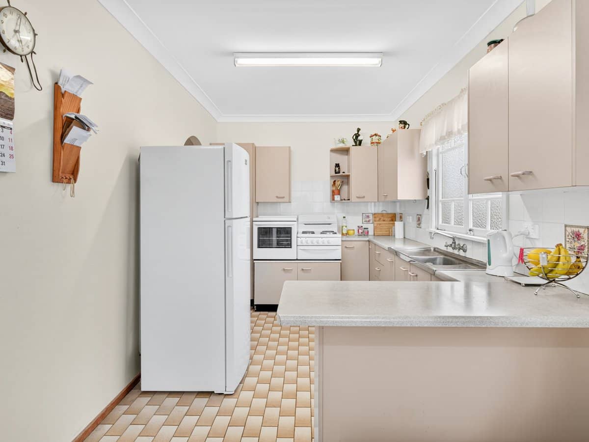 43 Venice Street, MERMAID BEACH - Thumbnail 18