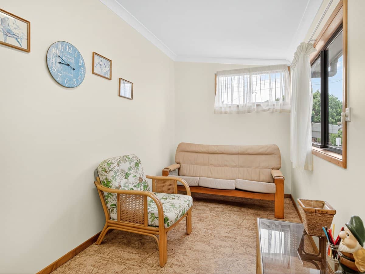 43 Venice Street, MERMAID BEACH - Thumbnail 21