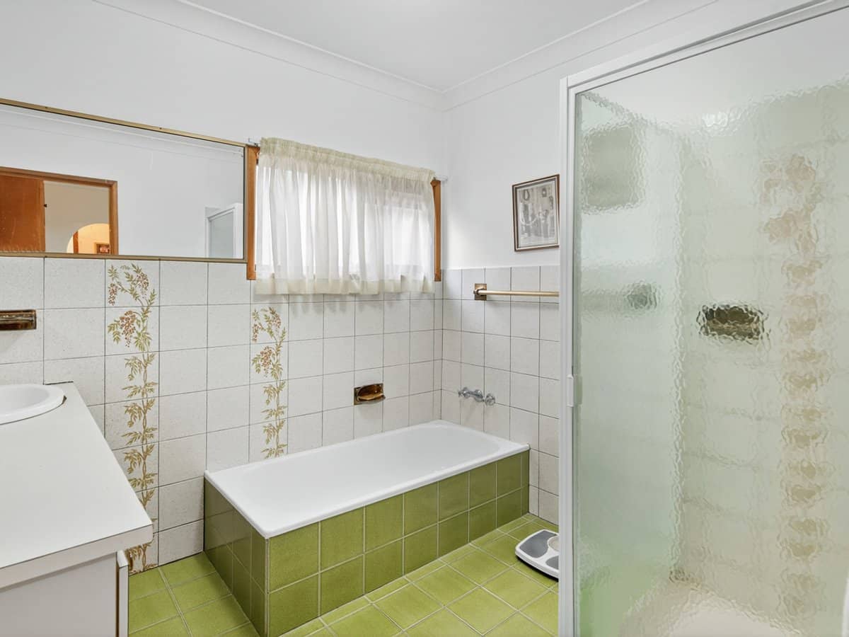 43 Venice Street, MERMAID BEACH - Thumbnail 22