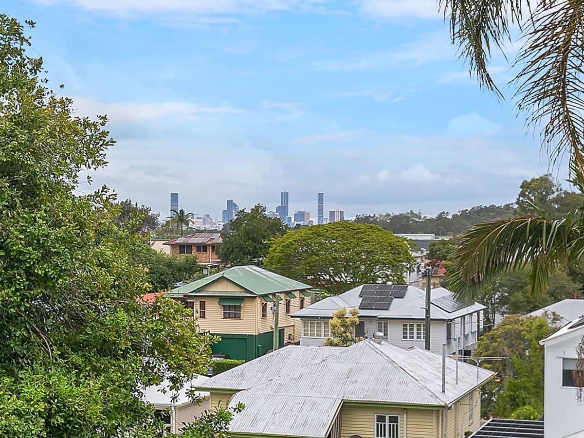 96 Pateena Street, STAFFORD - Thumbnail 2