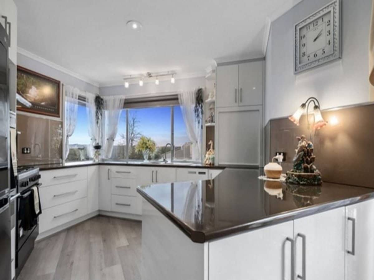 49 Clifton Drive, Bacchus Marsh - Thumbnail 7