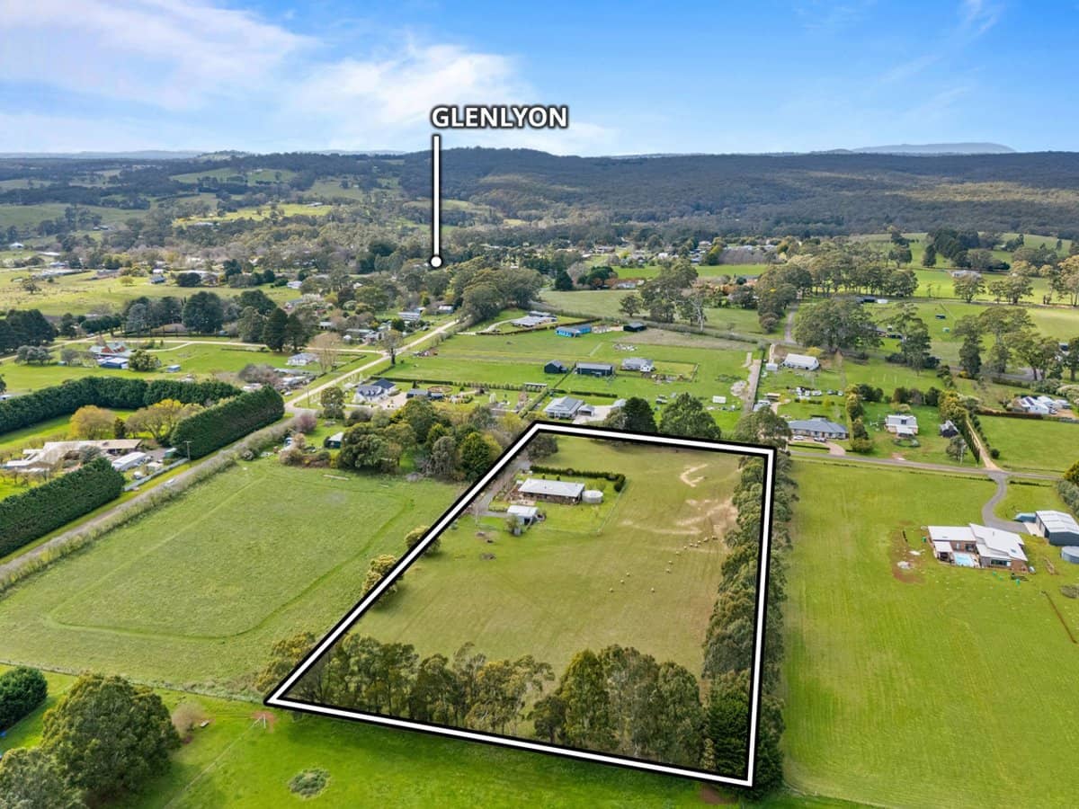 25 McMahons Road, Glenlyon - Thumbnail 1