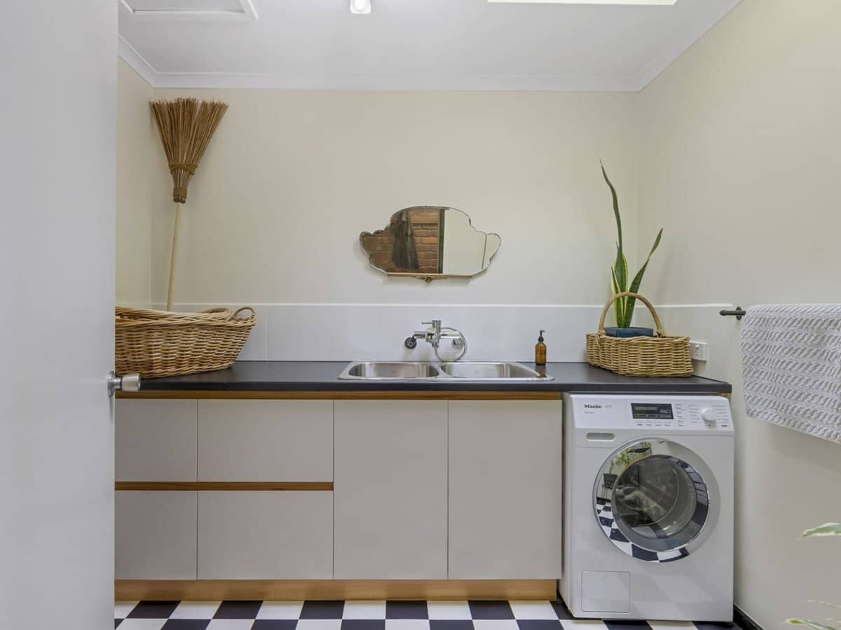 25 McMahons Road, Glenlyon - Thumbnail 18