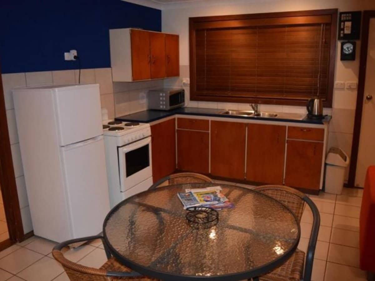 2 Denham Road, Denham - Thumbnail 2