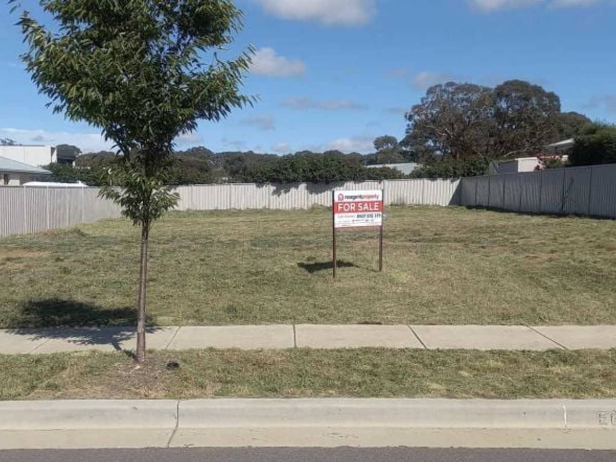 24 Aston Martin Drive, Goulburn - Thumbnail 3