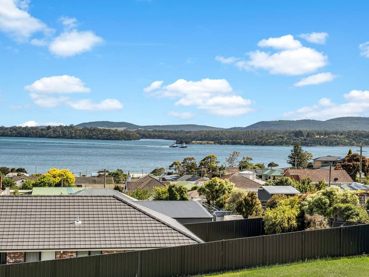 11 Cosgrove Court, Beauty Point - Thumbnail 27