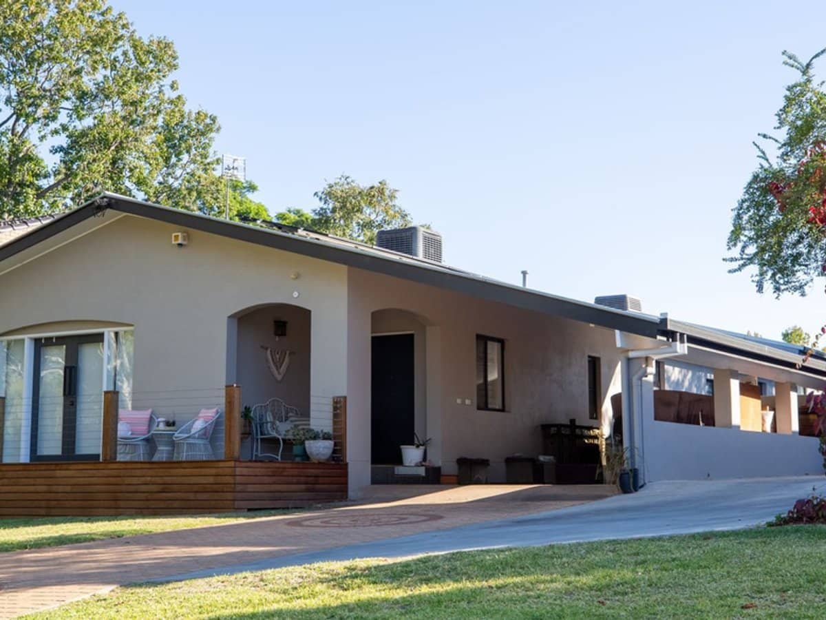 163 Larmer Street, Narrandera - Thumbnail 1