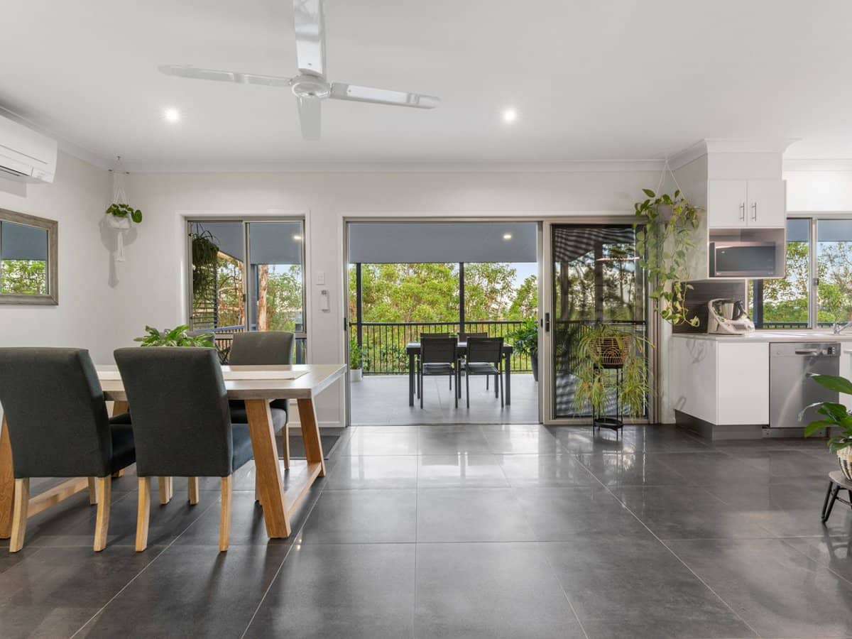 19 John Francis Drive, CARRARA - Thumbnail 5