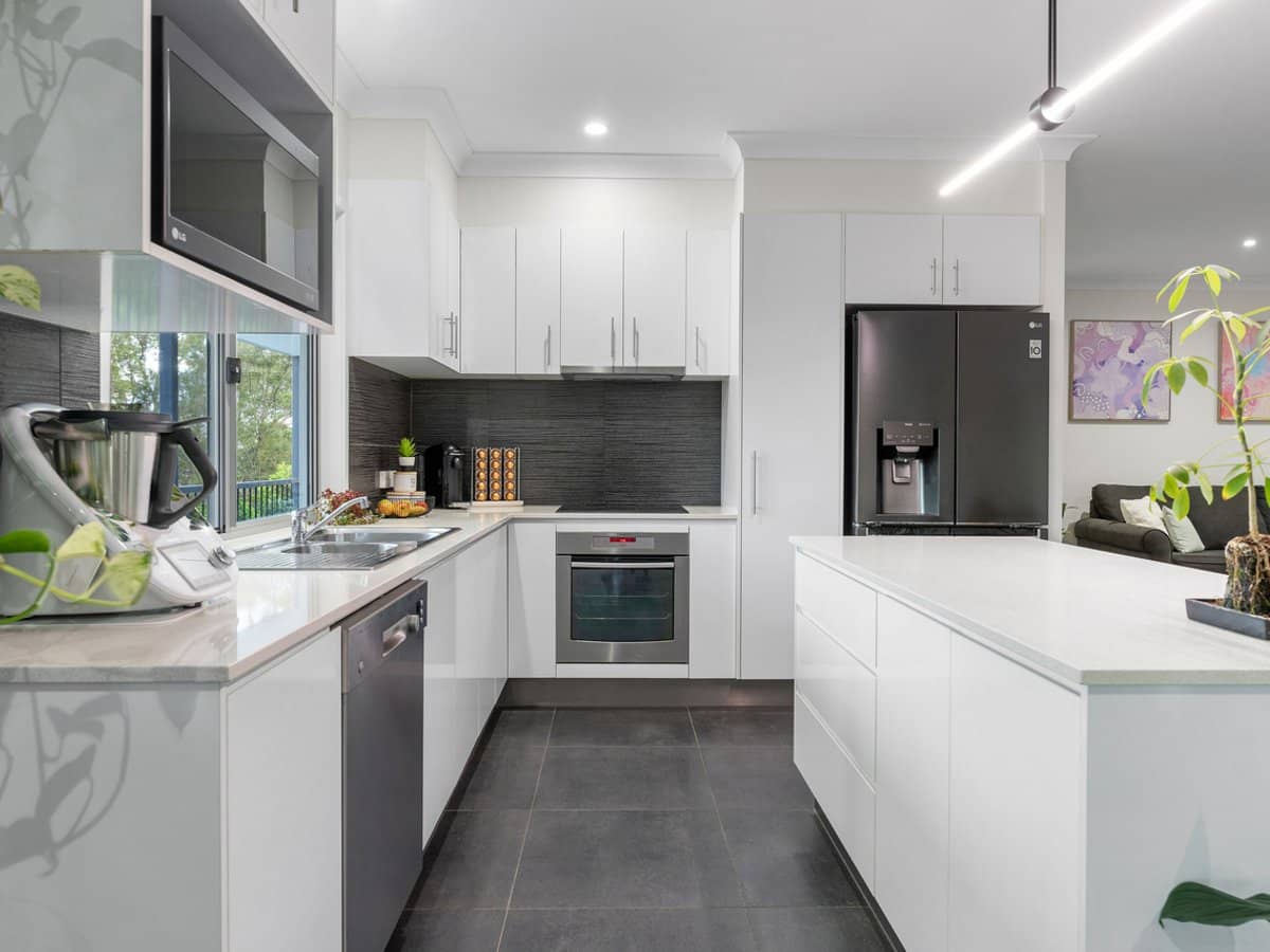 19 John Francis Drive, CARRARA - Thumbnail 8