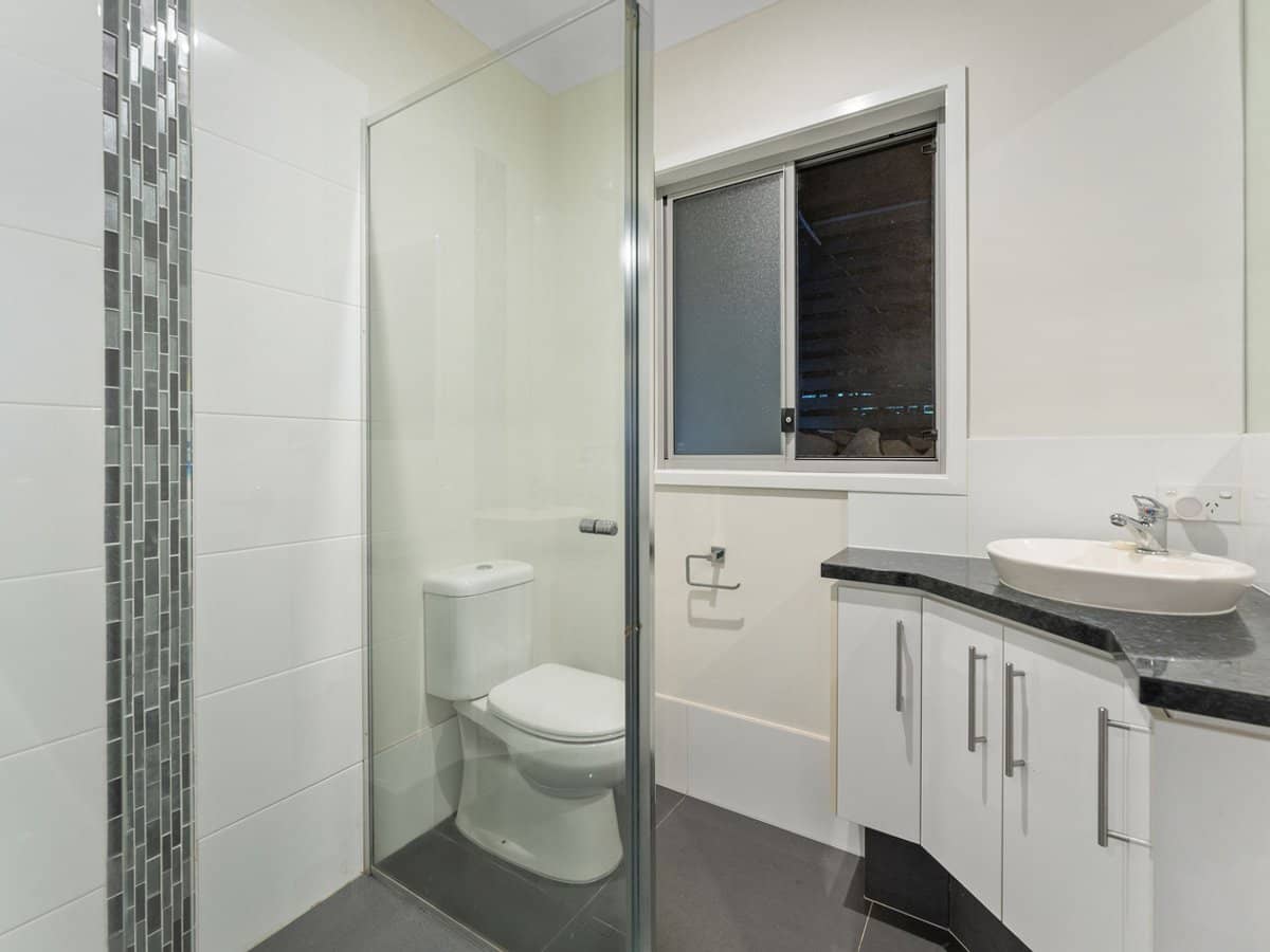 19 John Francis Drive, CARRARA - Thumbnail 24