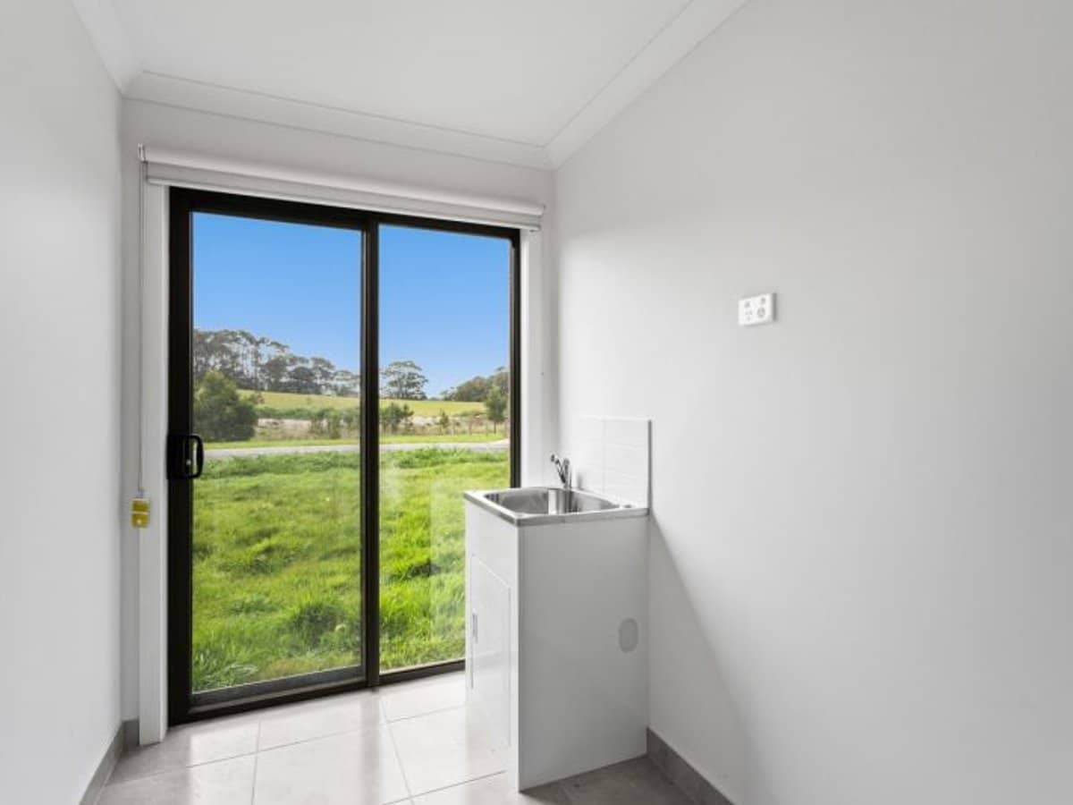 17 Parkside Crescent, Foster - Thumbnail 13