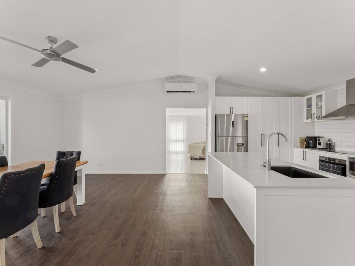 15 Muston Court, CARRARA - Thumbnail 8