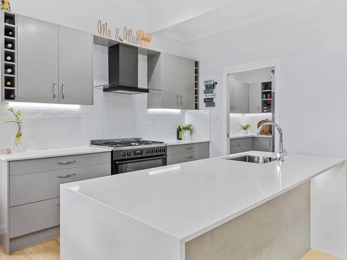 6 Convery Crescent, HIGHLAND PARK - Thumbnail 2