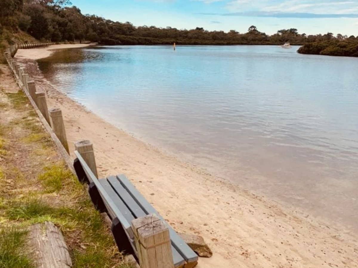 38 Cannons Creek Road, Cannons Creek - Thumbnail 3