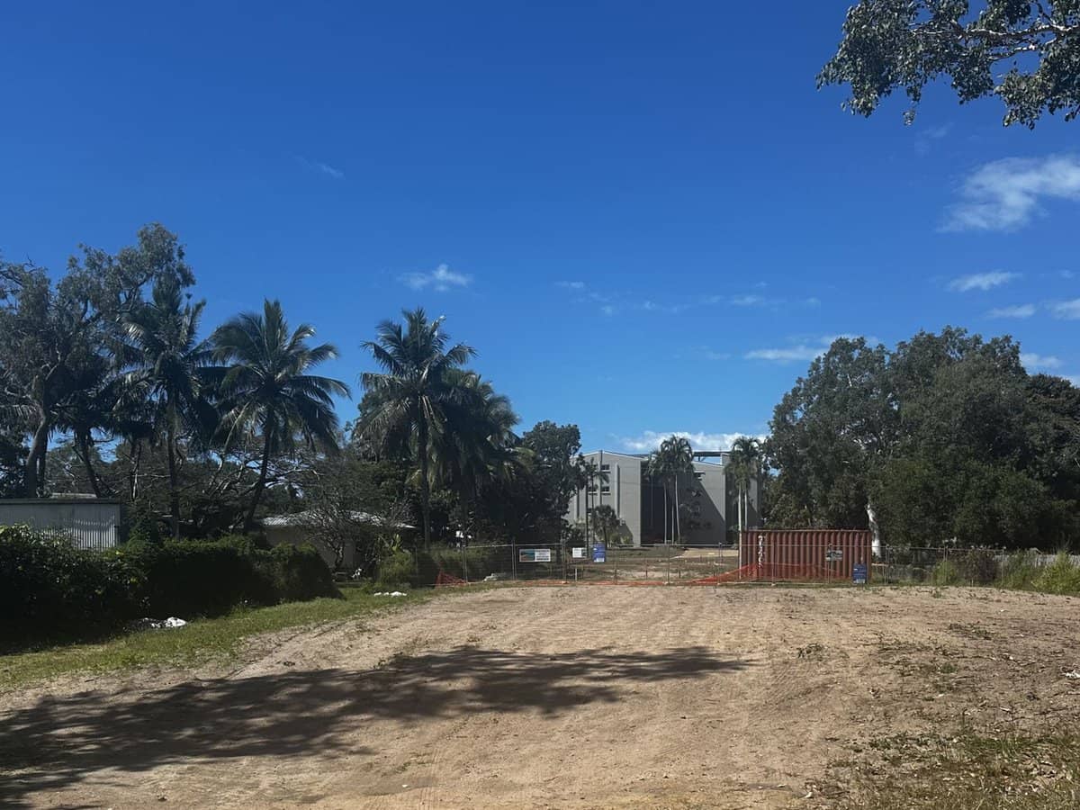 51 Sooning Street, Nelly Bay - Thumbnail 2