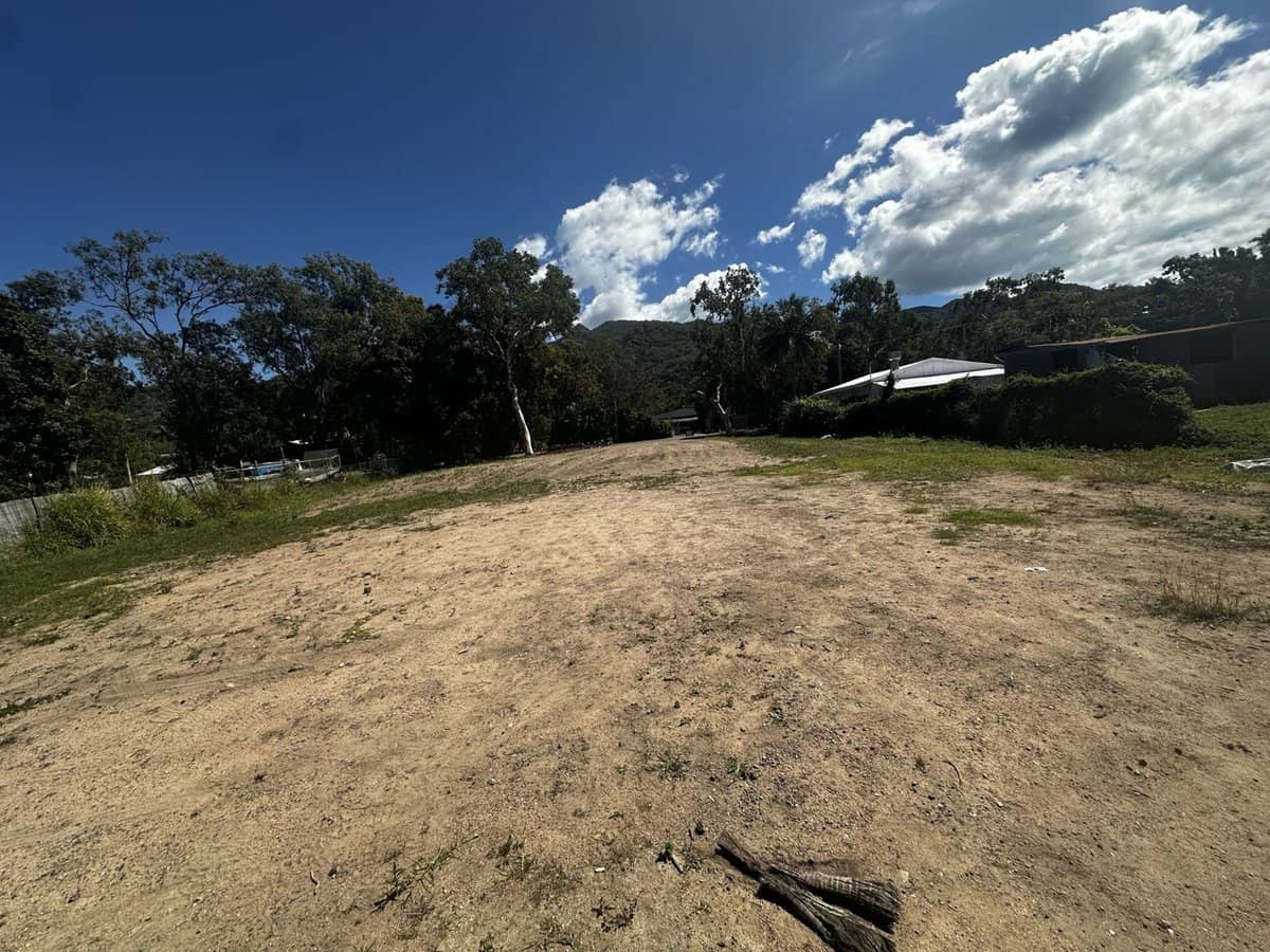 51 Sooning Street, Nelly Bay - Thumbnail 3