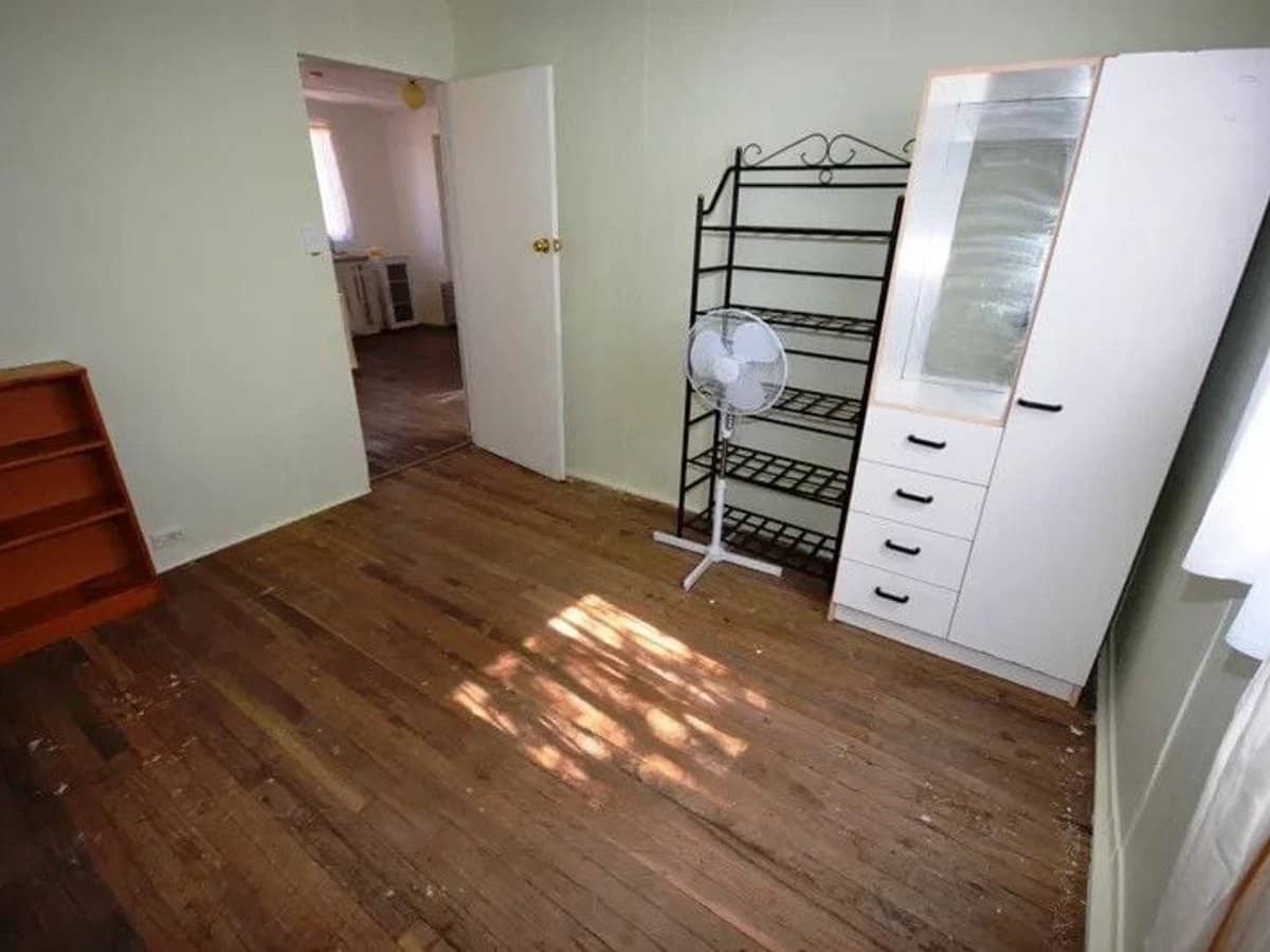 30-32 Flinders Street, Ilfracombe - Thumbnail 8